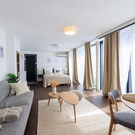 Global Living - Design Apartment I Rathausplatz I Kitchen I Augsburg Luaran gambar